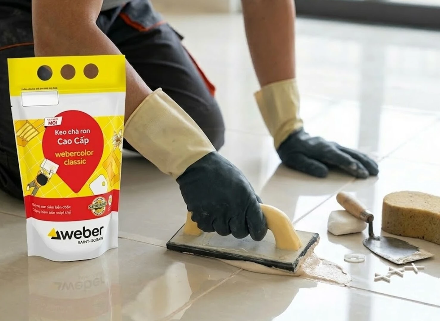 Dùng keo chà ron Weber để bảo vệ đường ron luôn sạch đẹp, bền màu
