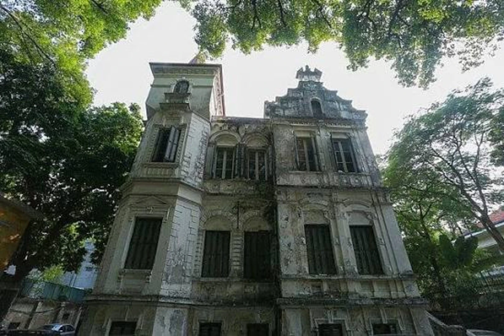 Biệt thự Pháp tại số 51 Trần Hưng Đạo mang vẻ đẹp cổ kính
