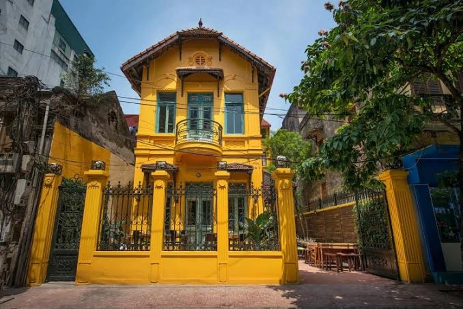 Biệt thự Pháp cổ thường sở hữu hành lang rộng