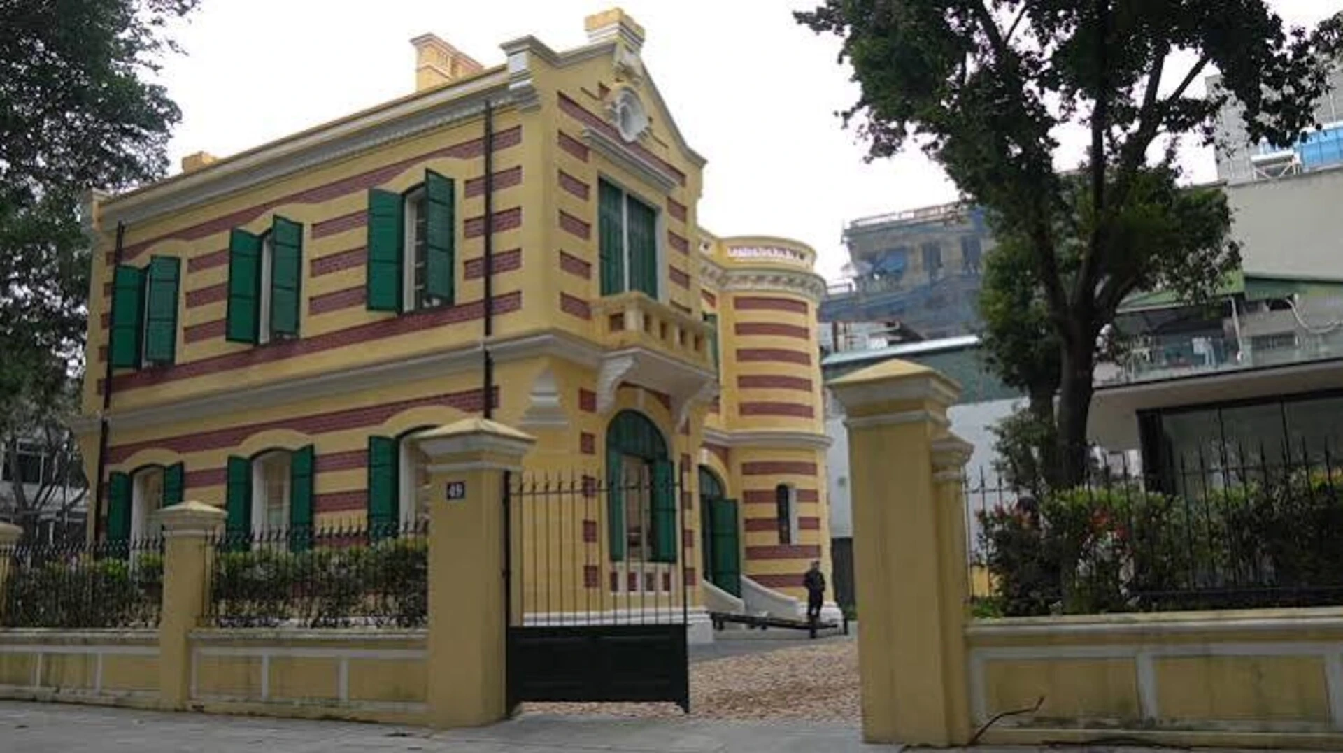 Biệt thự Pháp cổ điển trên phố Trần Hưng Đạo