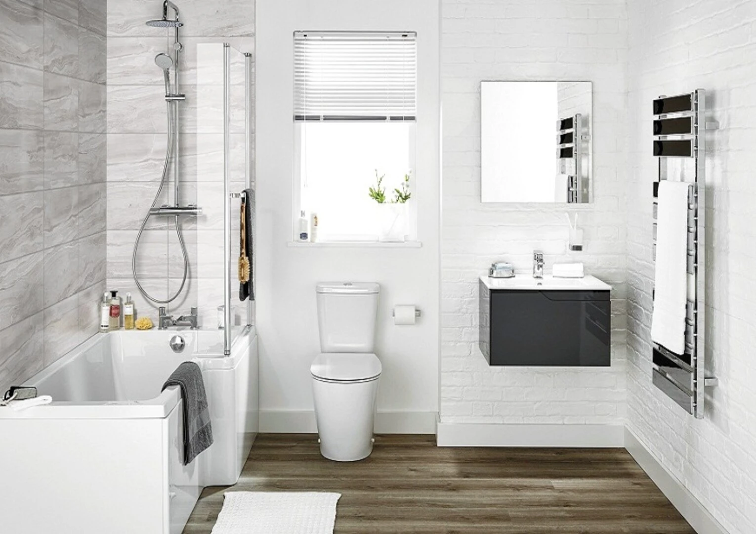 Phòng tắm sử dụng bồn tắm mini