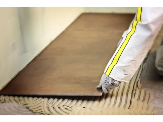 thi công dán gạch