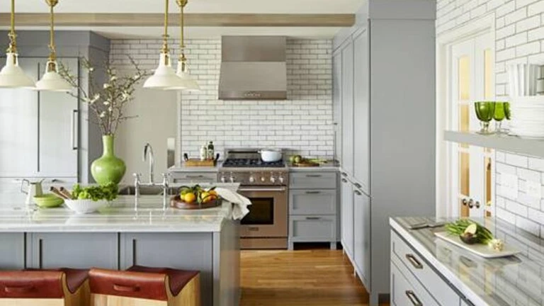 Gạch ốp đảm bảo tính thẩm mỹ và chất lượng hơn với keo dán gạch tường